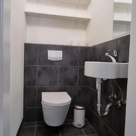 Monteurswohnung Mit 10 Betten Apartment *