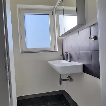 Apartment Monteurswohnung Mit 10 Betten *